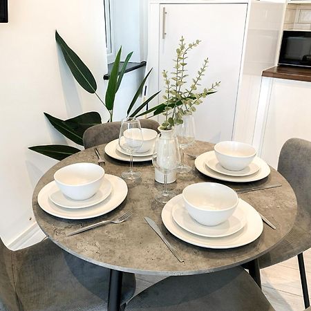 1-Bedroom Apartments In Shoreditch, Old Street, Hoxton London Kültér fotó