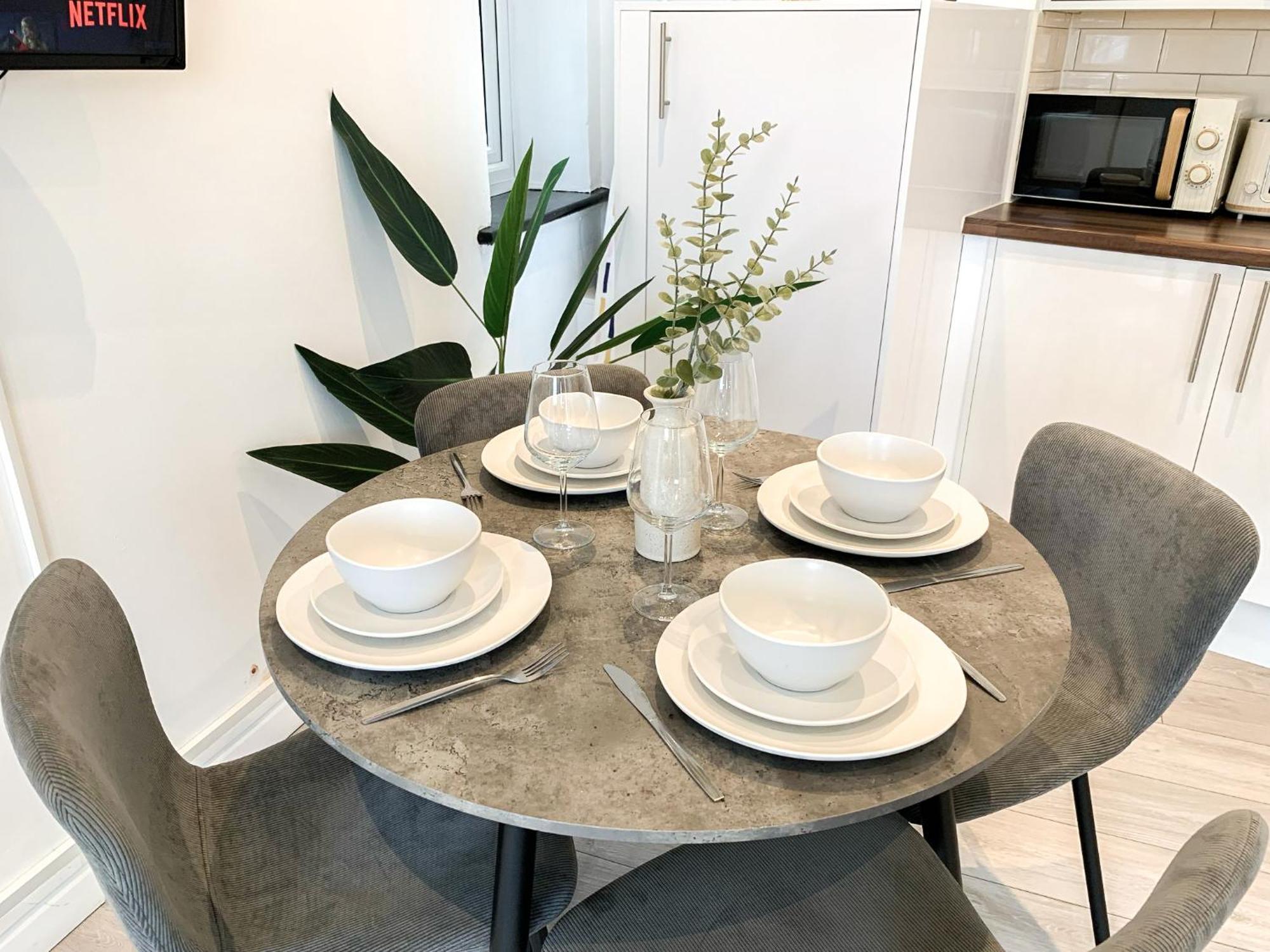 1-Bedroom Apartments In Shoreditch, Old Street, Hoxton London Kültér fotó